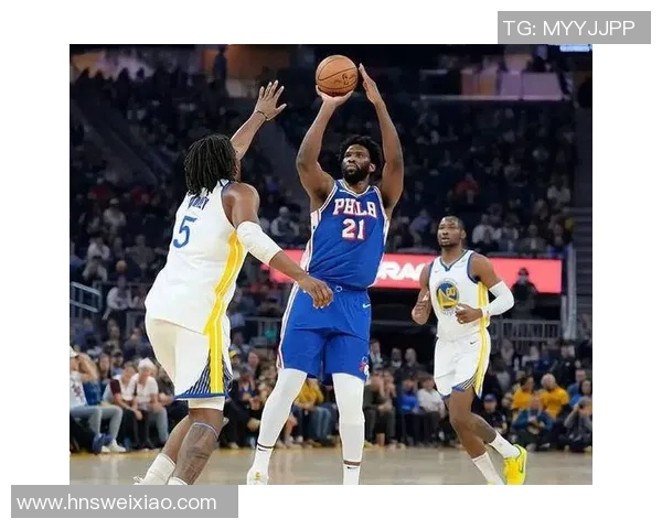 乔尔恩比德如何在NBA赛场上展现统治力与领导风范 乔尔恩比德如何在NBA赛场上展现统治力与领导风范